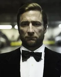 영화배우인 안드레스 포셔의 대표 이미지