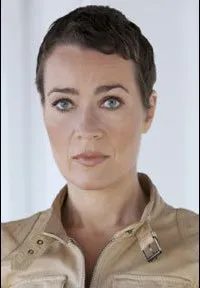 영화배우인 사샤 레이의 대표 이미지