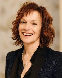 영화배우인 마사 번스의 대표 이미지