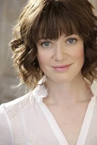 영화배우인 케이티 월랙의 대표 이미지