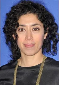 영화배우인 나이드라 아야디의 대표 이미지