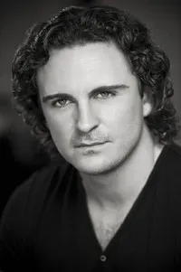 영화배우인 앨런 칼튼의 대표 이미지