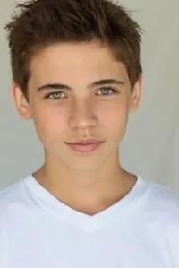 영화배우인 태너 부캐넌의 대표 이미지