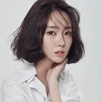 영화배우, 탤런트인 손세윤의 대표 이미지