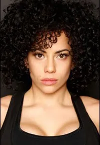 영화배우인 마날 엘-페이투리의 대표 이미지