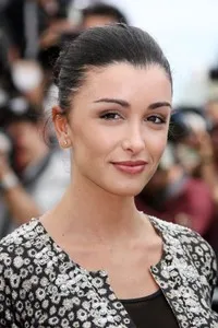 영화배우인 제니퍼 바르톨리의 대표 이미지