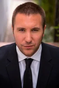 영화배우인 테일러 맥클러스키의 대표 이미지