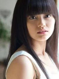 영화배우인 야마치 마리의 대표 이미지