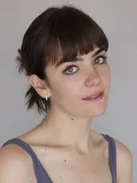 영화배우인 아나 코토의 대표 이미지