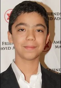 영화배우, 가수, 피아노연주가인 에단 보트닉의 대표 이미지