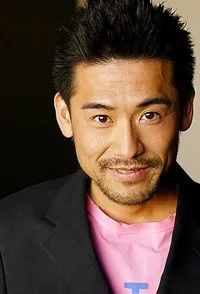 영화배우인 유타카 타케우치의 대표 이미지