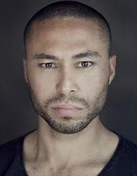 영화배우인 알렉시스 로드니의 대표 이미지