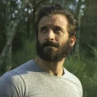 영화배우인 이반 마르코스의 대표 이미지