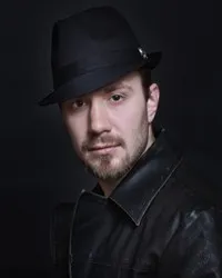 영화배우인 채드 콘리의 대표 이미지