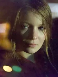 영화배우인 다이앤 룩셀의 대표 이미지