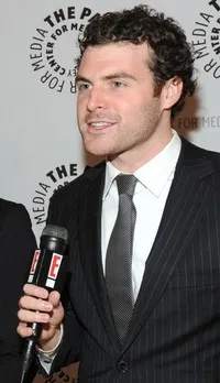 영화배우인 T.G. 레빈의 대표 이미지