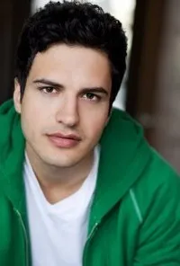 영화배우인 댄 헌터의 대표 이미지