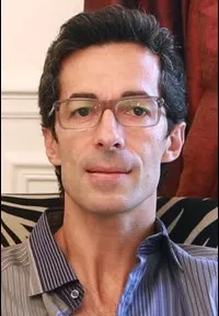 화제인물인 호세 마르티네즈의 대표 이미지