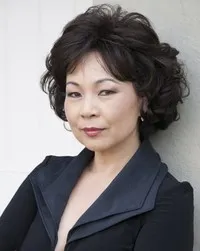 영화배우인 신데라 체의 대표 이미지