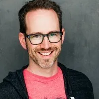 영화감독인 브랜든 월터의 대표 이미지