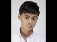 영화배우인 최홍준의 대표 이미지