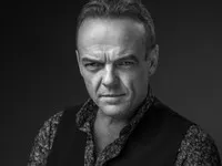 영화배우인 모건 C. 존스의 대표 이미지