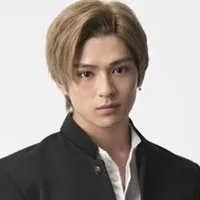 영화배우인 아라타 마켄유의 대표 이미지