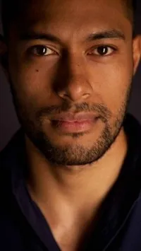 영화배우인 울리 라투케푸의 대표 이미지