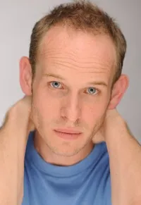 영화배우인 프랭크 체르막 주니어의 대표 이미지