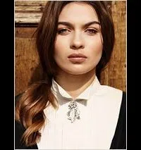 영화배우인 아나 네보라크의 대표 이미지