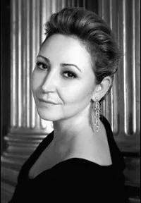 성악가인 카린 데예의 대표 이미지