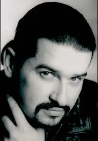 성악가인 달리보르 예니스의 대표 이미지