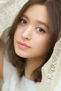 영화배우인 노자키 모에카의 대표 이미지