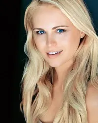 영화배우인 린지 스포러의 대표 이미지