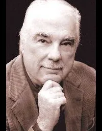 영화배우인 리처드 루켄스의 대표 이미지