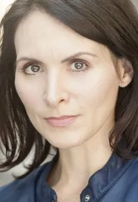 영화배우인 제니퍼 조셉의 대표 이미지