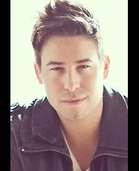 영화배우인 코디 해크만의 대표 이미지