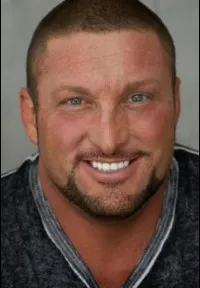 영화배우인 롭 풀러의 대표 이미지