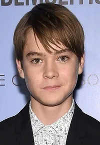 영화배우인 쥬다 루이스의 대표 이미지