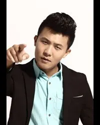 영화배우인 증수의 대표 이미지