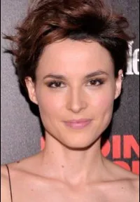 영화배우인 로앤 샤바놀의 대표 이미지