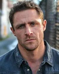 영화배우인 스티브 배런의 대표 이미지