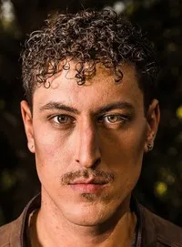 영화배우인 페터 개츠비의 대표 이미지