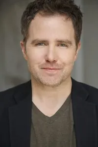 영화배우인 레스 로우의 대표 이미지