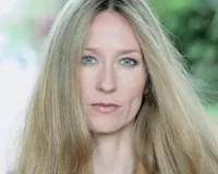 영화배우인 앤젤라 딕슨의 대표 이미지