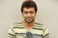 영화배우인 수리야의 대표 이미지