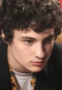 영화배우인 캉탱 돌메르의 대표 이미지