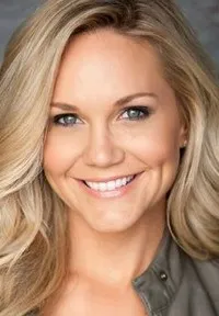 영화배우인 제니퍼 버밍엄 리의 대표 이미지