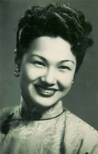 영화배우인 자라련의 대표 이미지