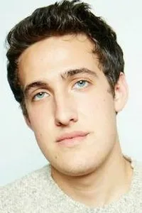 영화배우인 제피르 벤슨의 대표 이미지